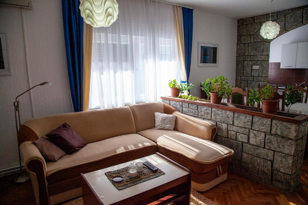 Apartman Ksenija Джяково Экстерьер фото