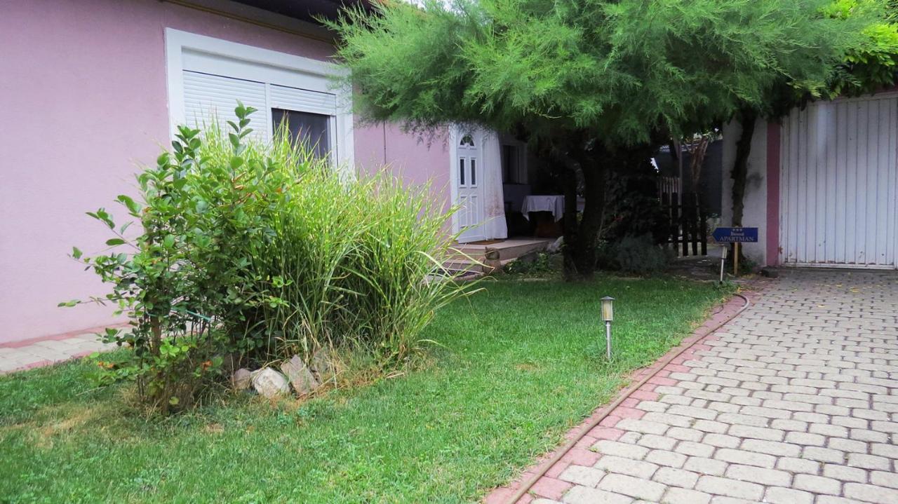 Apartman Ksenija Джяково Экстерьер фото