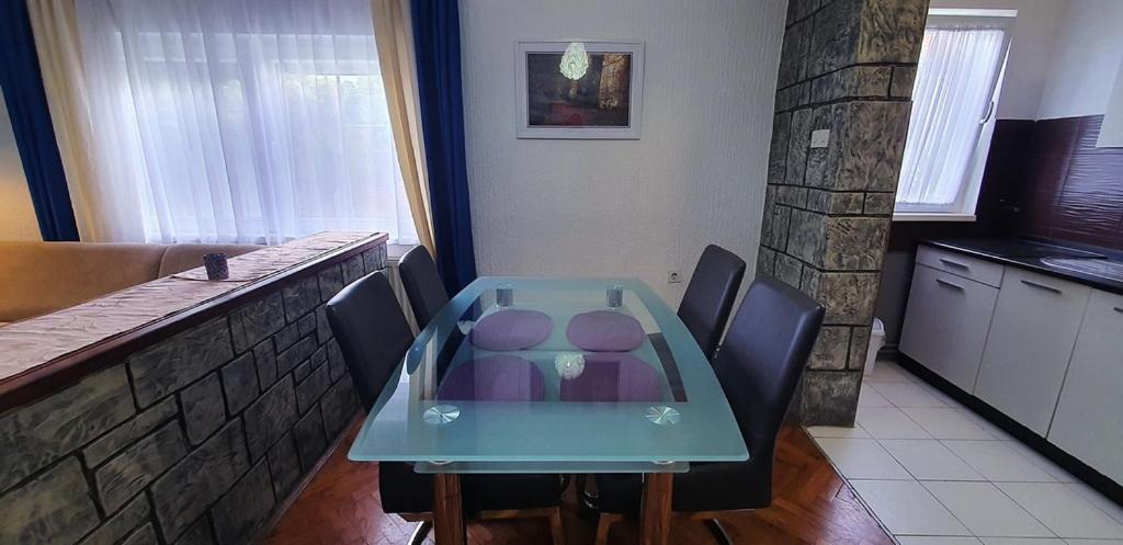 Apartman Ksenija Джяково Экстерьер фото