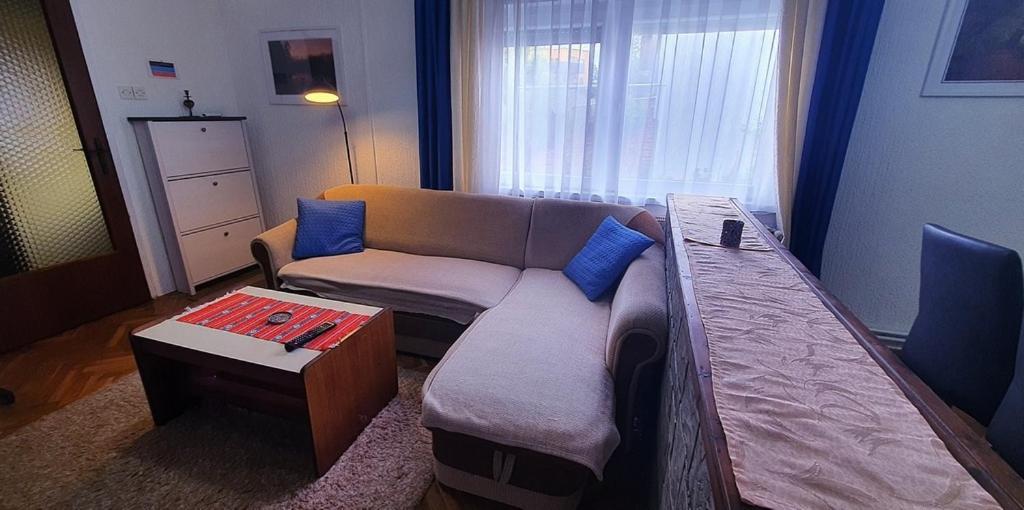 Apartman Ksenija Джяково Экстерьер фото
